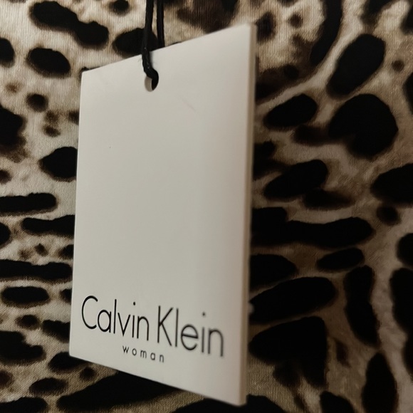 Womens plus size dress - Picture 3 of 5